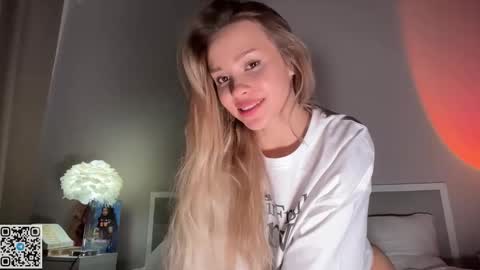 Sully and Kate online show from November 15, 9:21 pm