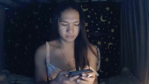 Snapshot of insulting_whoreifica chatting on January 17, 6:36 am MAXINE online show from January 17, 6:36 am