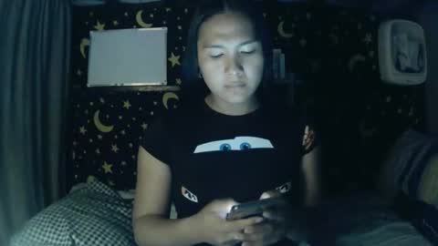 Snapshot of insulting_whoreifica chatting on March 25, 3:51 pm MAXINE online show from March 25, 3:51 pm