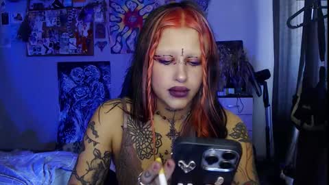Snapshot of insunnity666 chatting on October 1, 8:31 am Insunnity666 online show from October 1, 8:31 am