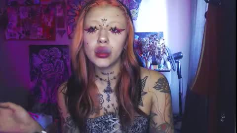 Snapshot of insunnity666 chatting on October 7, 9:50 am Insunnity666 online show from October 7, 9:50 am