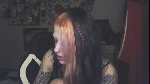 Snapshot of insunnity666 chatting on October 10, 6:51 pm Insunnity666 online show from October 10, 6:51 pm