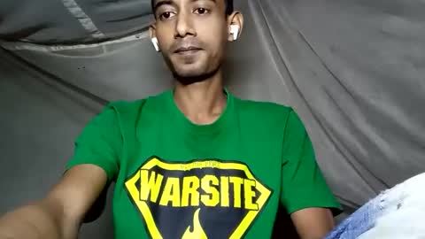 interne8famous online show from November 9, 4:05 pm