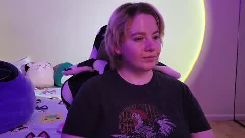 Faye online show from December 22, 2:06 pm