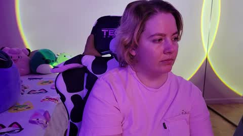 Faye online show from January 31, 6:24 am