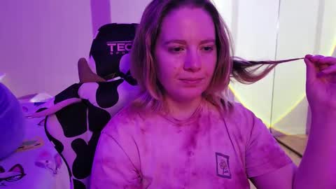 Faye online show from October 12, 1:48 am