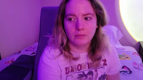 Faye online show from December 4, 5:06 am