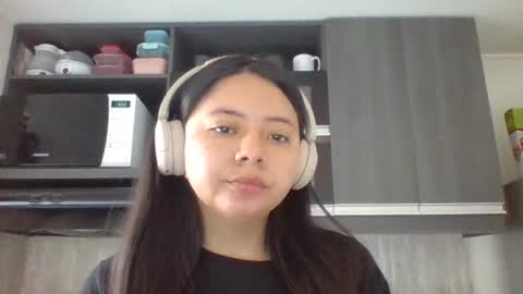 Iris 3 online show from November 4, 1:32 pm