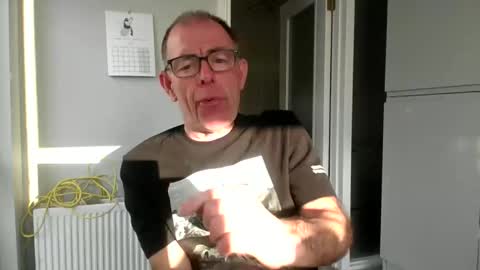 Snapshot of inthemood63 chatting on April 26, 6:49 pm inthemood63 online show from April 26, 6:49 pm