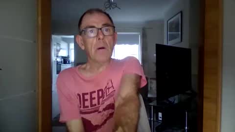 Snapshot of inthemood63 chatting on June 1, 6:42 pm inthemood63 online show from June 1, 6:42 pm