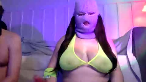 Snapshot of intowhatnow chatting on November 8, 7:08 am intowhatnow online show from November 8, 7:08 am