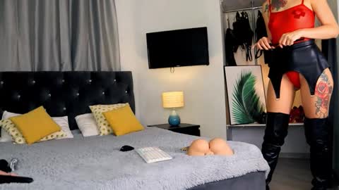 inviting_tina online show from October 1, 3:34 am