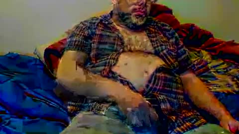 Snapshot of iowalaserbear chatting on December 25, 9:13 am iowalaserbear online show from December 25, 9:13 am