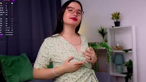 Snapshot of iralascola chatting on September 20, 2:01 am Mia online show from September 20, 2:01 am