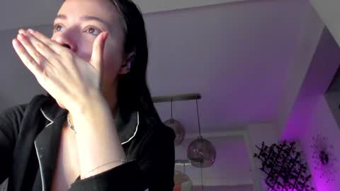 Ir s room online show from February 3, 5:18 am