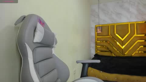 Snapshot of iris_77 chatting on October 12, 7:07 am iris_77 online show from October 12, 7:07 am