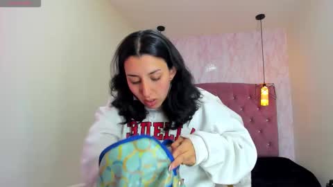 iris_77 online show from November 5, 3:01 pm