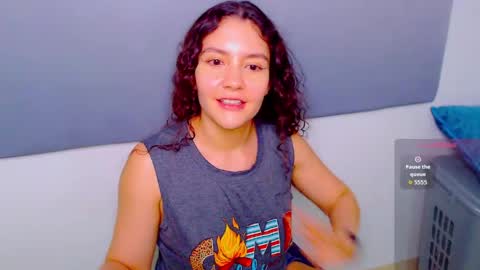 Snapshot of iris_caprice chatting on May 22, 1:57 am Instagram iris caprice online show from May 22, 1:57 am