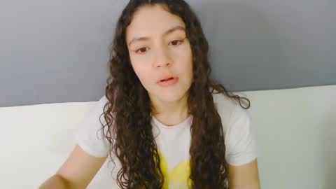 Snapshot of iris_caprice chatting on May 25, 2:06 am Instagram iris caprice online show from May 25, 2:06 am