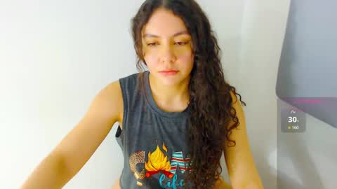 Snapshot of iris_caprice chatting on June 15, 1:08 am Instagram iris caprice online show from June 15, 1:08 am
