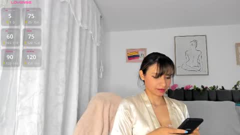 iris online show from August 6, 6:32 pm