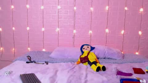 Snapshot of iris_joi chatting on February 7, 4:16 am Iirs online show from February 7, 4:16 am