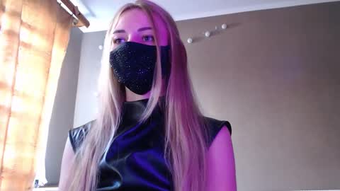 Lily online show from September 22, 11:23 am