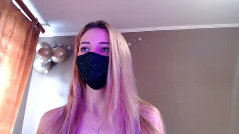 Lily online show from November 23, 11:43 am