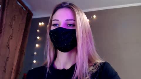 Lily online show from February 11, 3:06 pm