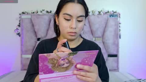 Iris online show from October 28, 6:21 pm