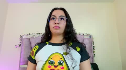 Snapshot of iris_mandarinne chatting on February 17, 5:30 pm Iris online show from February 17, 5:30 pm