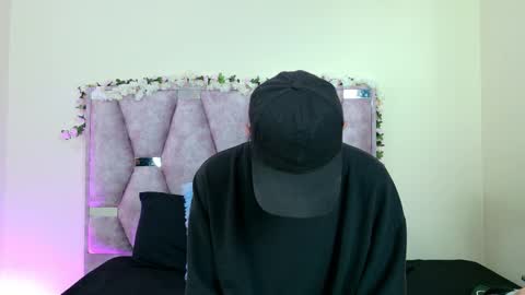 Snapshot of iris_mandarinne chatting on February 22, 5:22 pm Iris online show from February 22, 5:22 pm