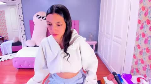 Iris online show from January 17, 1:35 pm