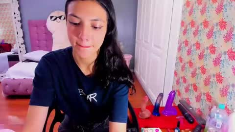 Iris online show from March 3, 2:15 pm