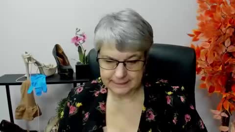 I R I S online show from December 3, 7:21 am