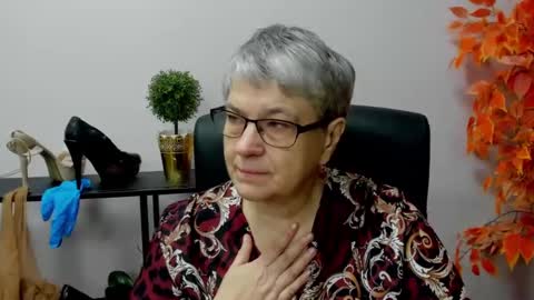 I R I S online show from December 19, 7:29 am