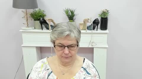 I R I S online show from February 9, 7:12 am