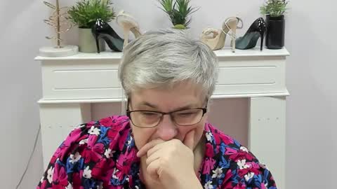 I R I S online show from March 9, 7:01 am