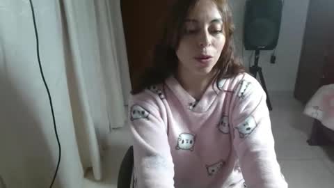 irisarellano_ online show from March 18, 1:36 pm