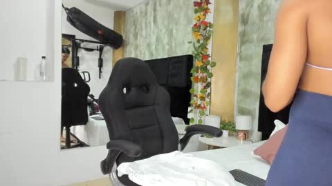 Iris Fit online show from February 2, 2:17 am