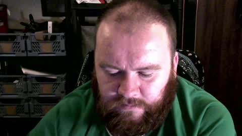 Snapshot of irishdaddy24 chatting on December 1, 8:20 pm twitter theirishman205 online show from December 1, 8:20 pm