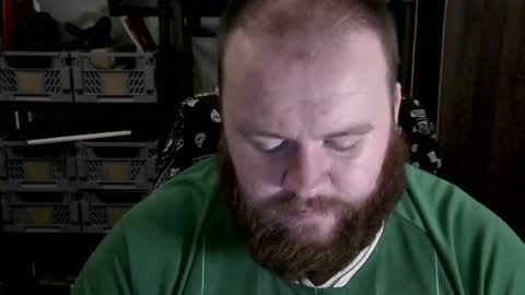 Snapshot of irishdaddy24 chatting on December 3, 5:12 pm twitter theirishman205 online show from December 3, 5:12 pm