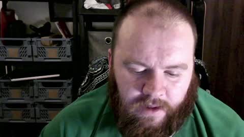 Snapshot of irishdaddy24 chatting on December 3, 8:17 pm twitter theirishman205 online show from December 3, 8:17 pm