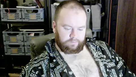 Snapshot of irishdaddy24 chatting on December 23, 8:22 am twitter theirishman205 online show from December 23, 8:22 am