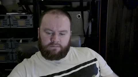 Snapshot of irishdaddy24 chatting on December 24, 4:08 pm twitter theirishman205 online show from December 24, 4:08 pm