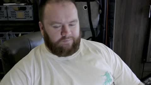 Snapshot of irishdaddy24 chatting on December 27, 1:18 pm twitter theirishman205 online show from December 27, 1:18 pm