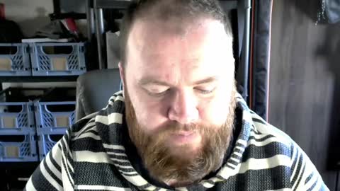 Snapshot of irishdaddy24 chatting on January 2, 1:19 pm twitter theirishman205 online show from January 2, 1:19 pm