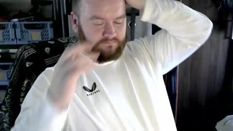 Snapshot of irishdaddy24 chatting on February 14, 3:58 pm twitter theirishman205 online show from February 14, 3:58 pm