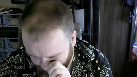 Snapshot of irishdaddy24 chatting on February 17, 12:16 pm twitter theirishman205 online show from February 17, 12:16 pm