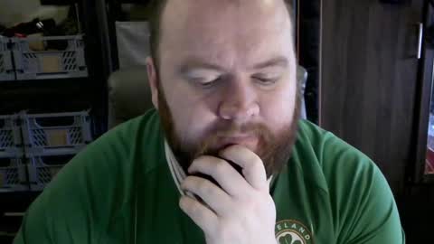 Snapshot of irishdaddy24 chatting on February 19, 11:49 am twitter theirishman205 online show from February 19, 11:49 am